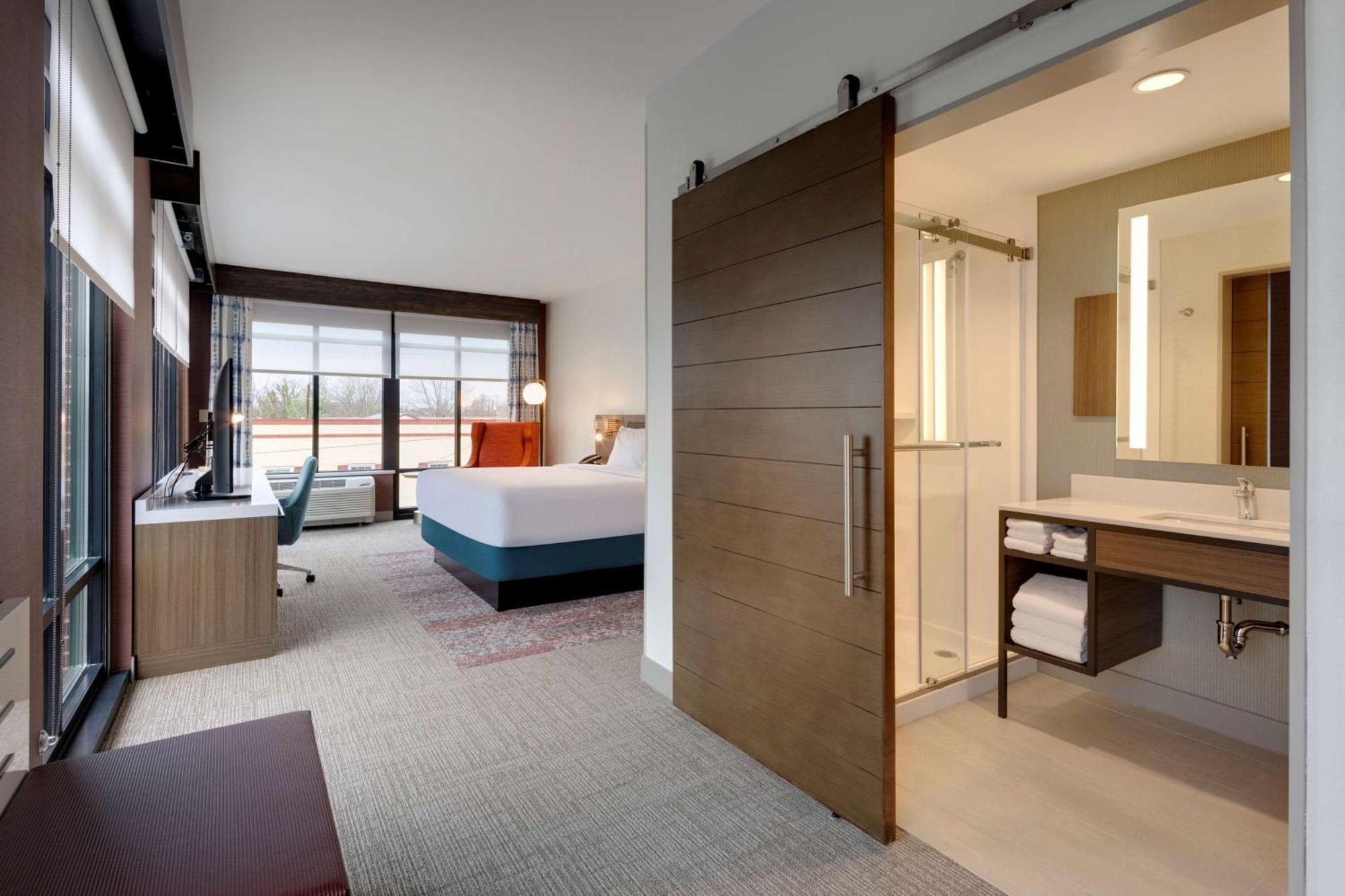 Hilton Garden Inn Haymarket Exteriör bild